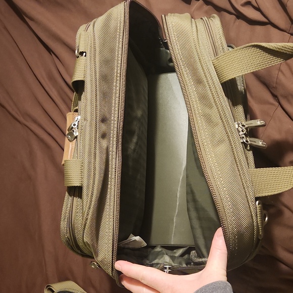 Atlantic Luggage Company Carry On bag Green - Picture 5 of 13